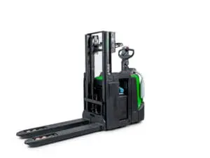 CESAB S320DN electric stacker without travel platform, left sloping front view on white background | Prins Maasdijk