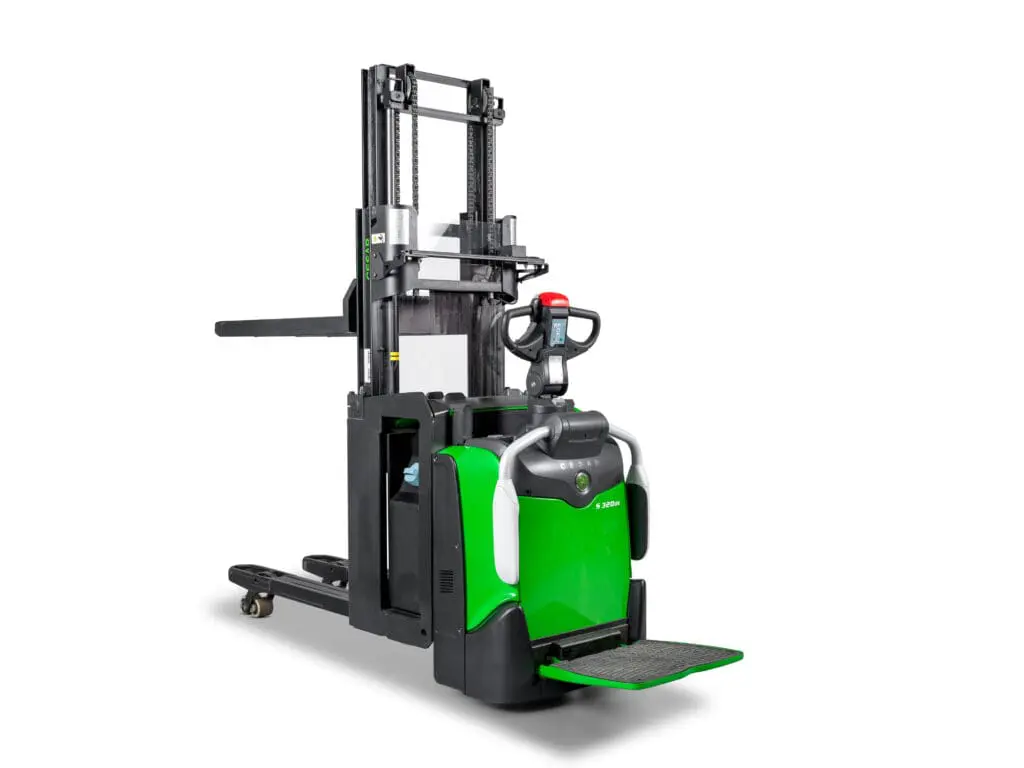 CESAB S320DN electric stacker with travel platform and extended forks, left oblique rear view on white background | Prins Maasdijk