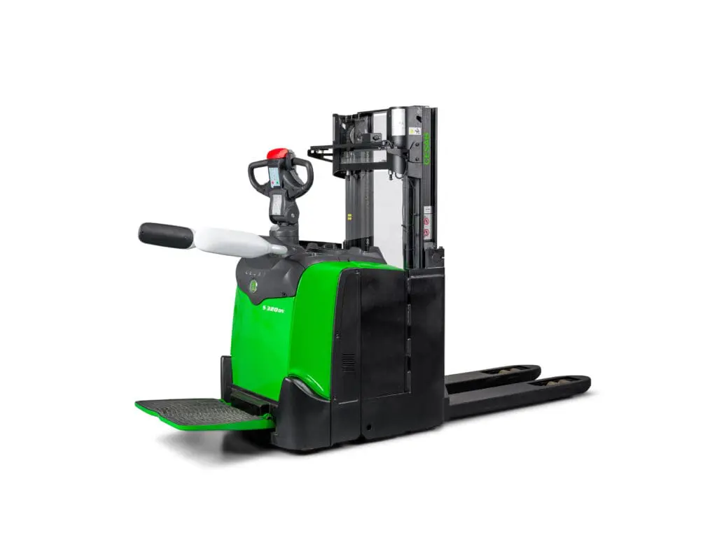 CESAB S212 electric stacker side view right with tall mast on white background | Prins Maasdijk