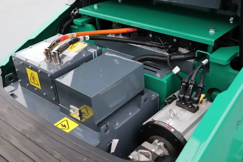 Open engine compartment of the Prince Panther XL-E with electrical drive components and wiring visible. - Prince Maasdijk