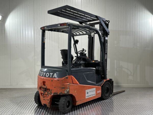 TOYOTA 8FBMT25 - Forklift Electric - Image 2