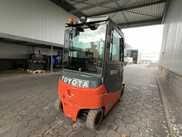 TOYOTA 8FBMT25 - Forklift Electric - Image 6