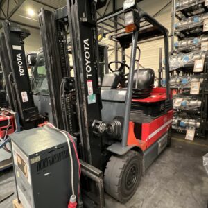 TOYOTA 7FBMF25 - Forklift Electric