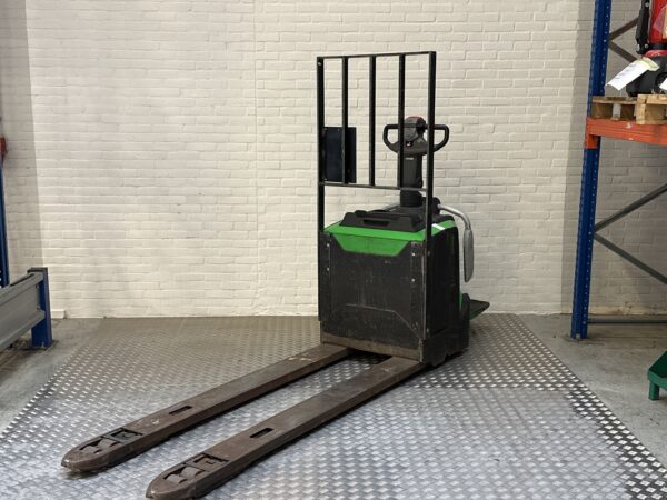CESAB P320 NW MED 685/2000 - Electric pallet truck - Image 2