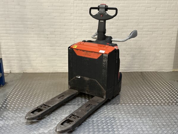BT LPE200 8.5 685/1000 - Electric pallet truck - Image 2