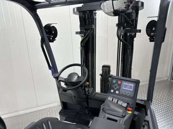 TOYOTA 9FBM25T - Forklift Electric - Image 3