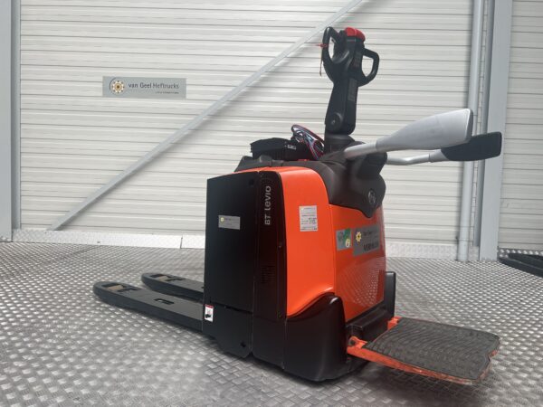 BT LPE200 - Electric pallet truck - Image 2