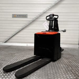 TOYOTA LPE200B - Electric pallet truck