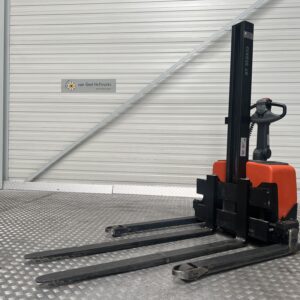 BT HWE100S - Stacker Electric