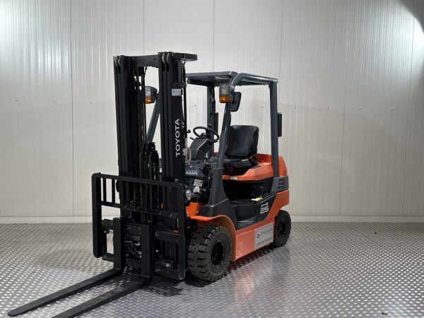 TOYOTA 8FBL25 - Forklift Electric