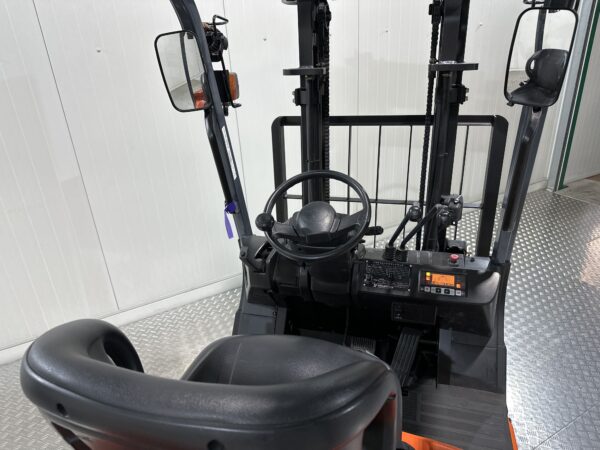 TOYOTA 8FB15 - Forklift Electric - Image 3