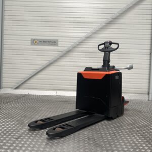 TOYOTA LPE200 - Electric pallet truck