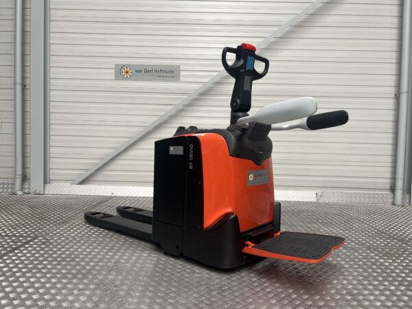 TOYOTA LPE200 - Electric pallet truck - Image 2