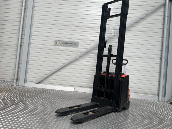 TOYOTA SWE120 - Stacker Electric