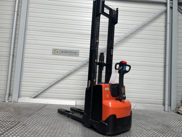 TOYOTA SWE120 - Stacker Electric - Image 2