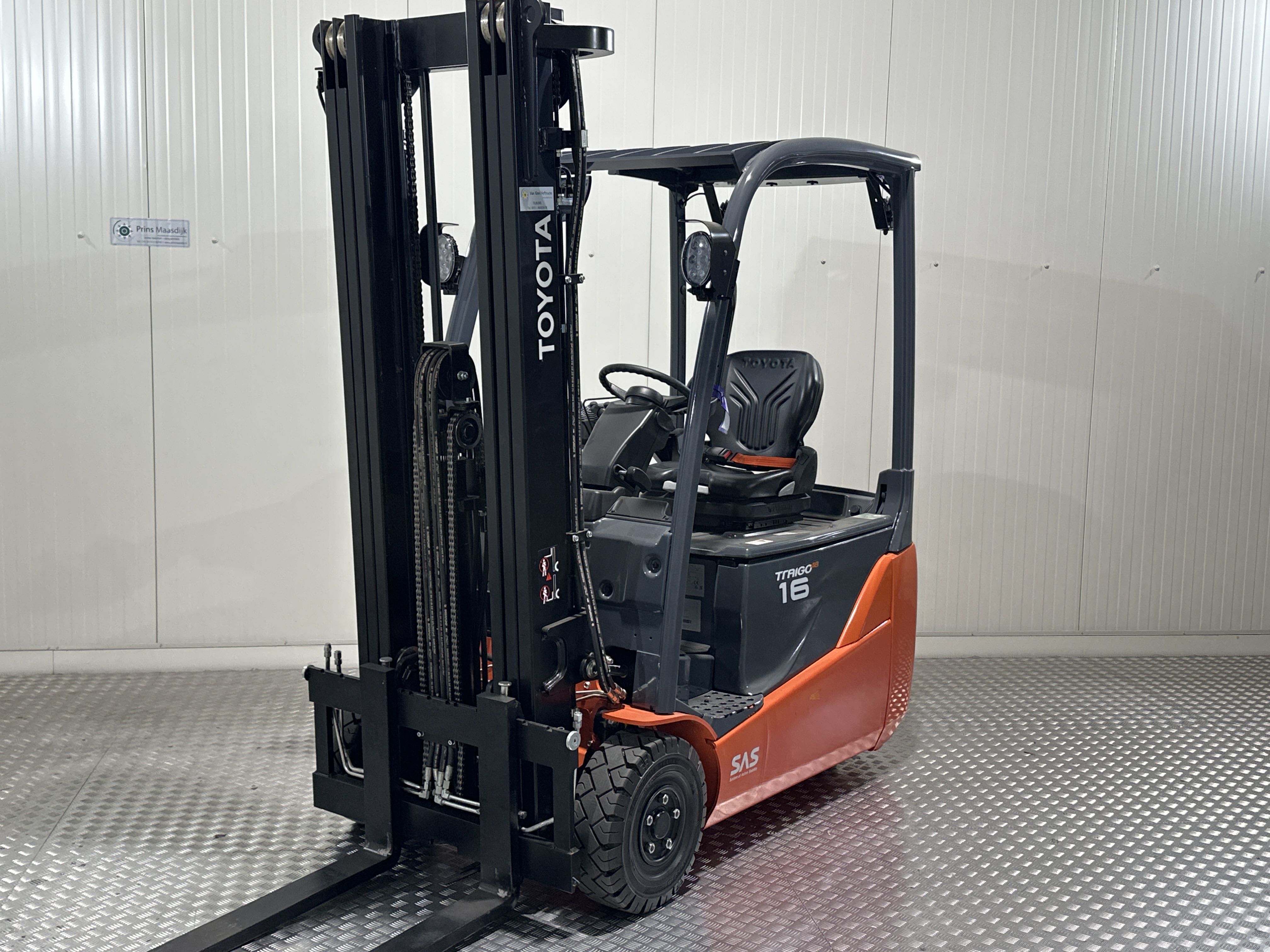 TOYOTA 8FBE16T - Forklift Electric