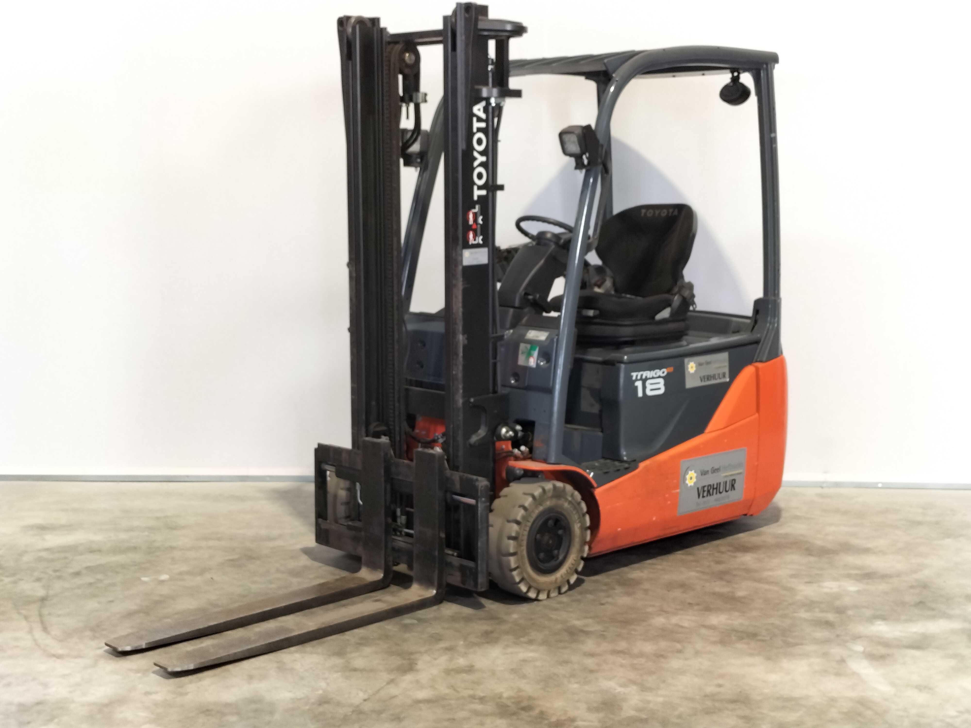 TOYOTA 8FBE18T - Forklift Electric