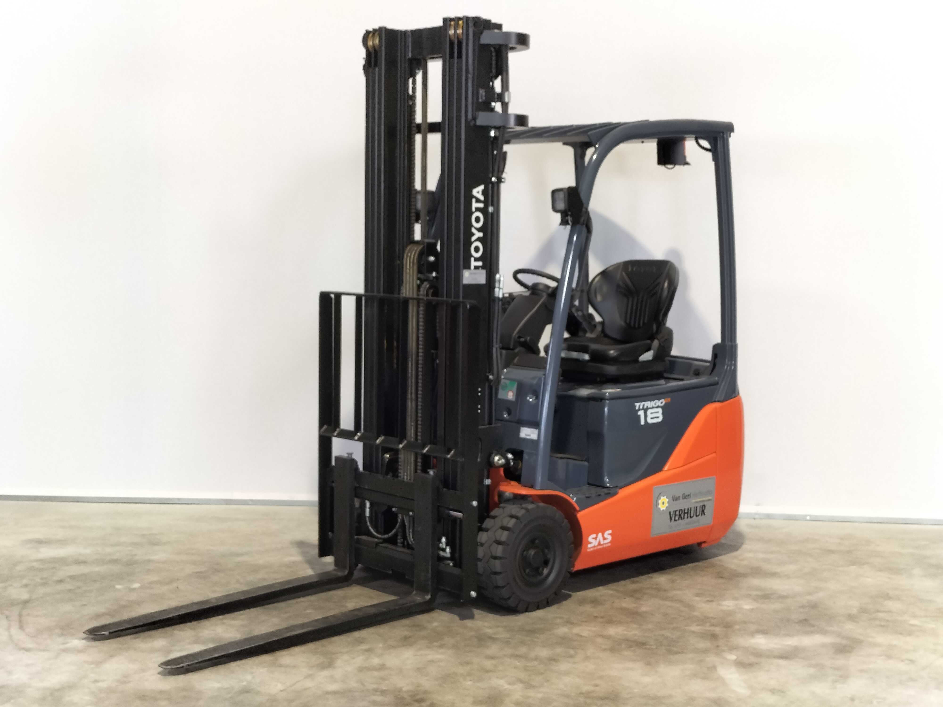 TOYOTA 8FBEK18T - Forklift Electric