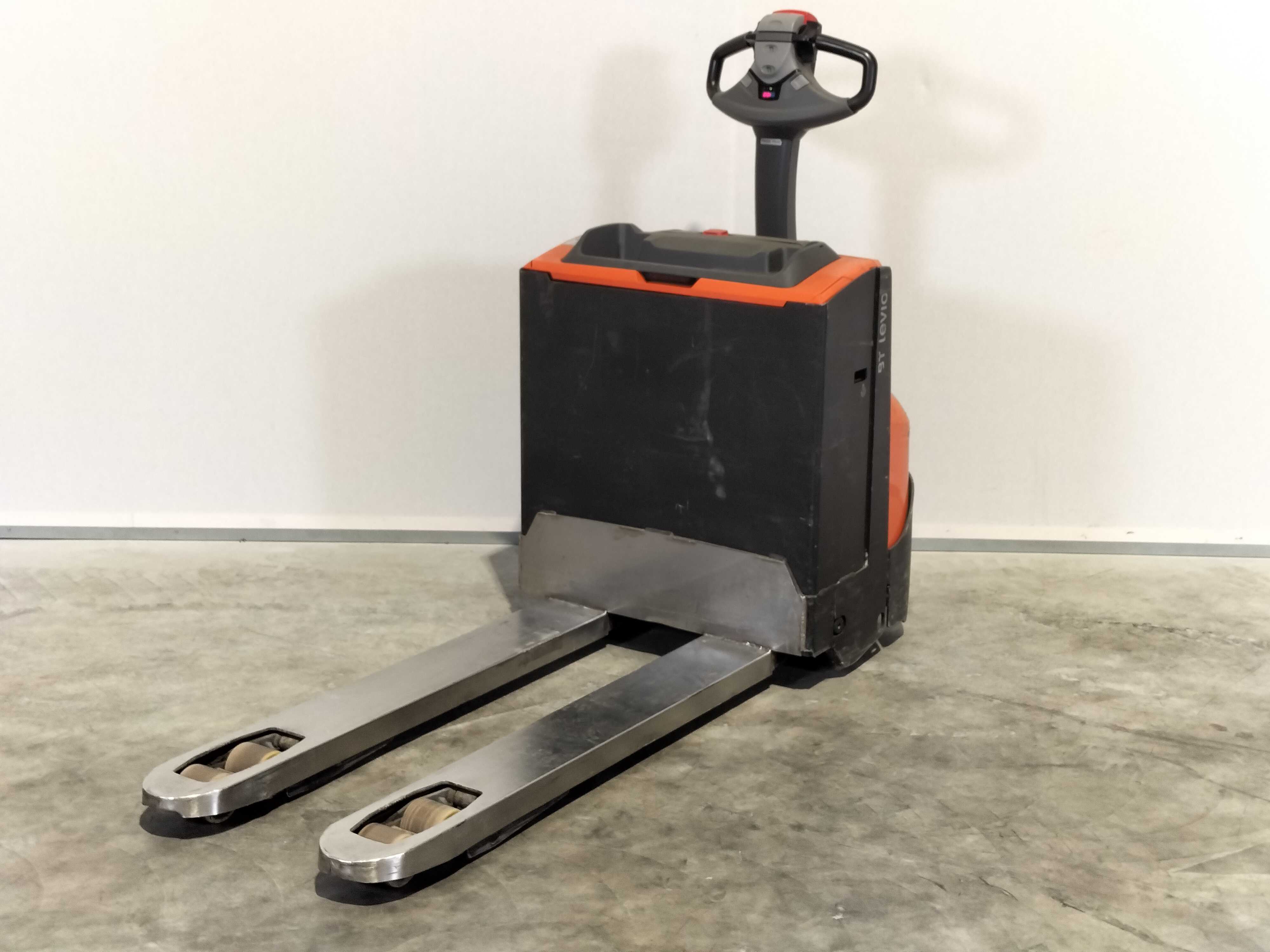 BT LWE160 - Electric pallet truck
