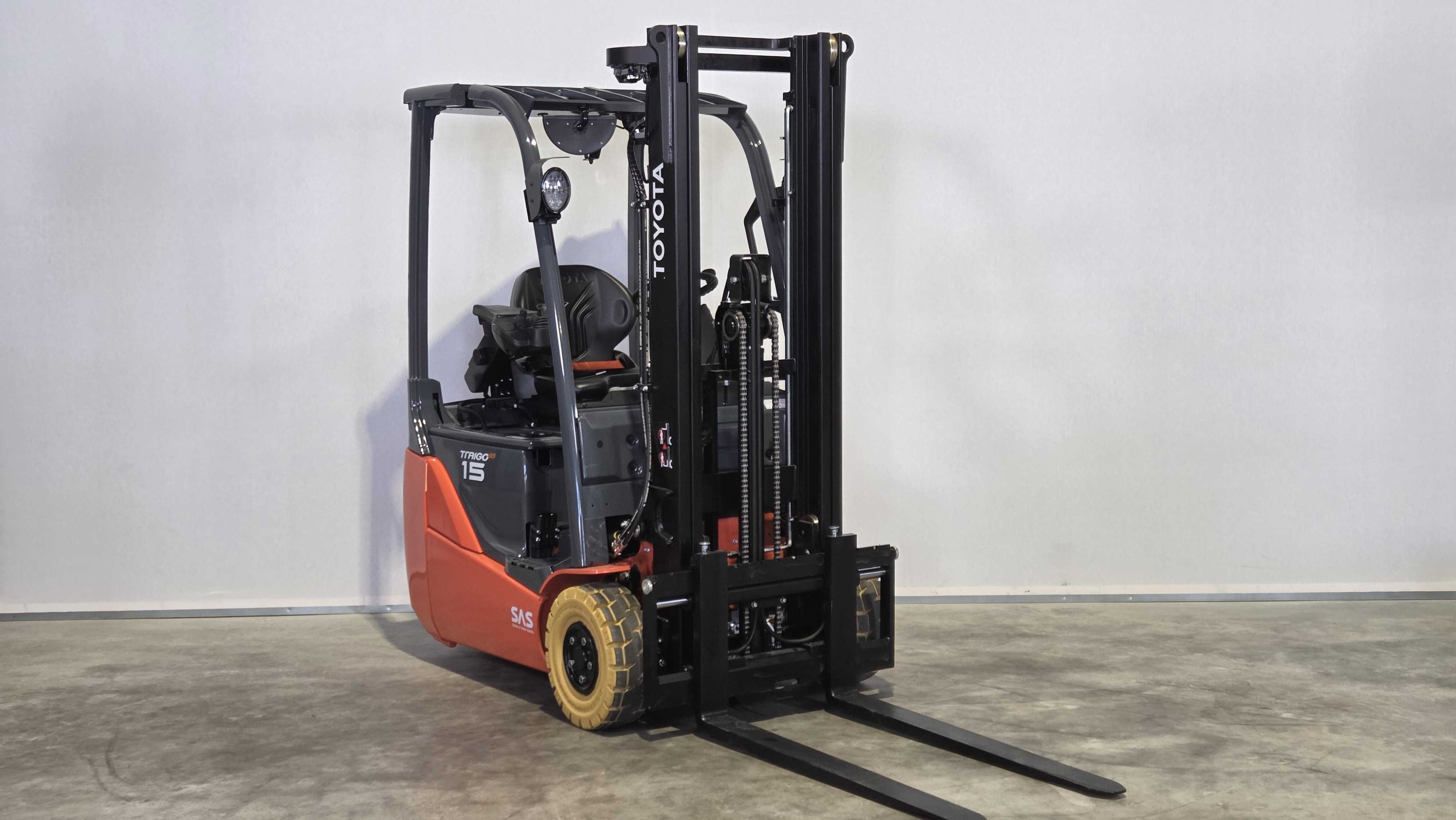 TOYOTA 8FBE15T - Forklift Electric