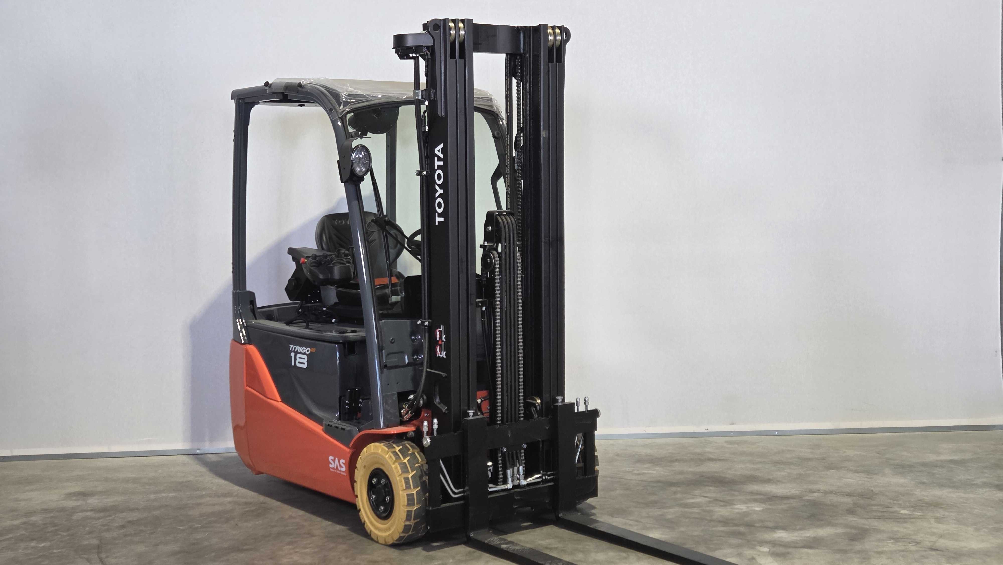 TOYOTA 8FBE18T - Forklift Electric