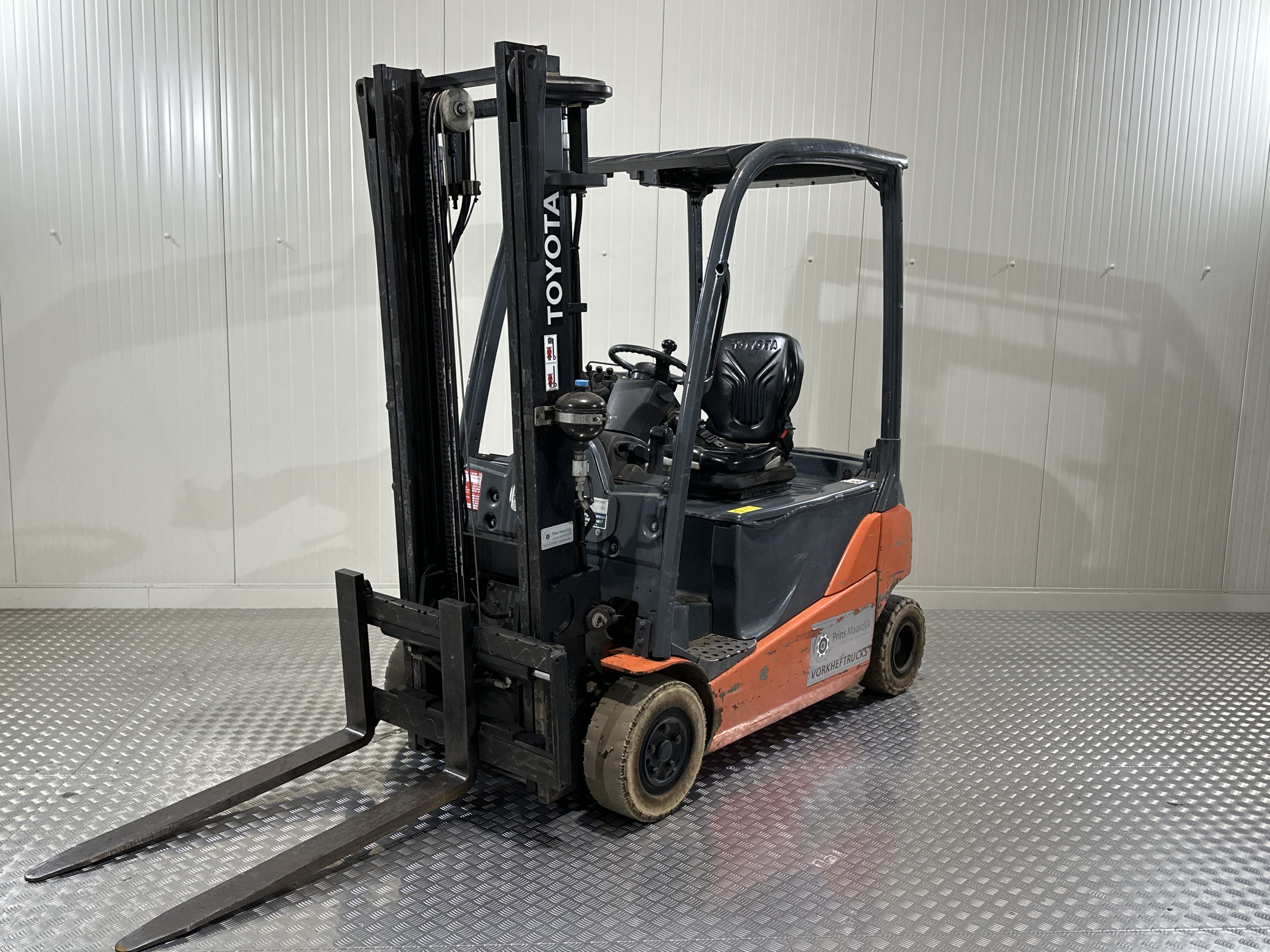 TOYOTA 8FBMT16 - Forklift Electric