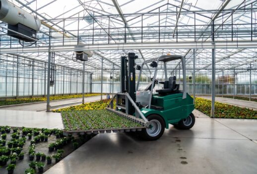 Discover the latest innovations for internal transport in greenhouse horticulture at horticontact 2026