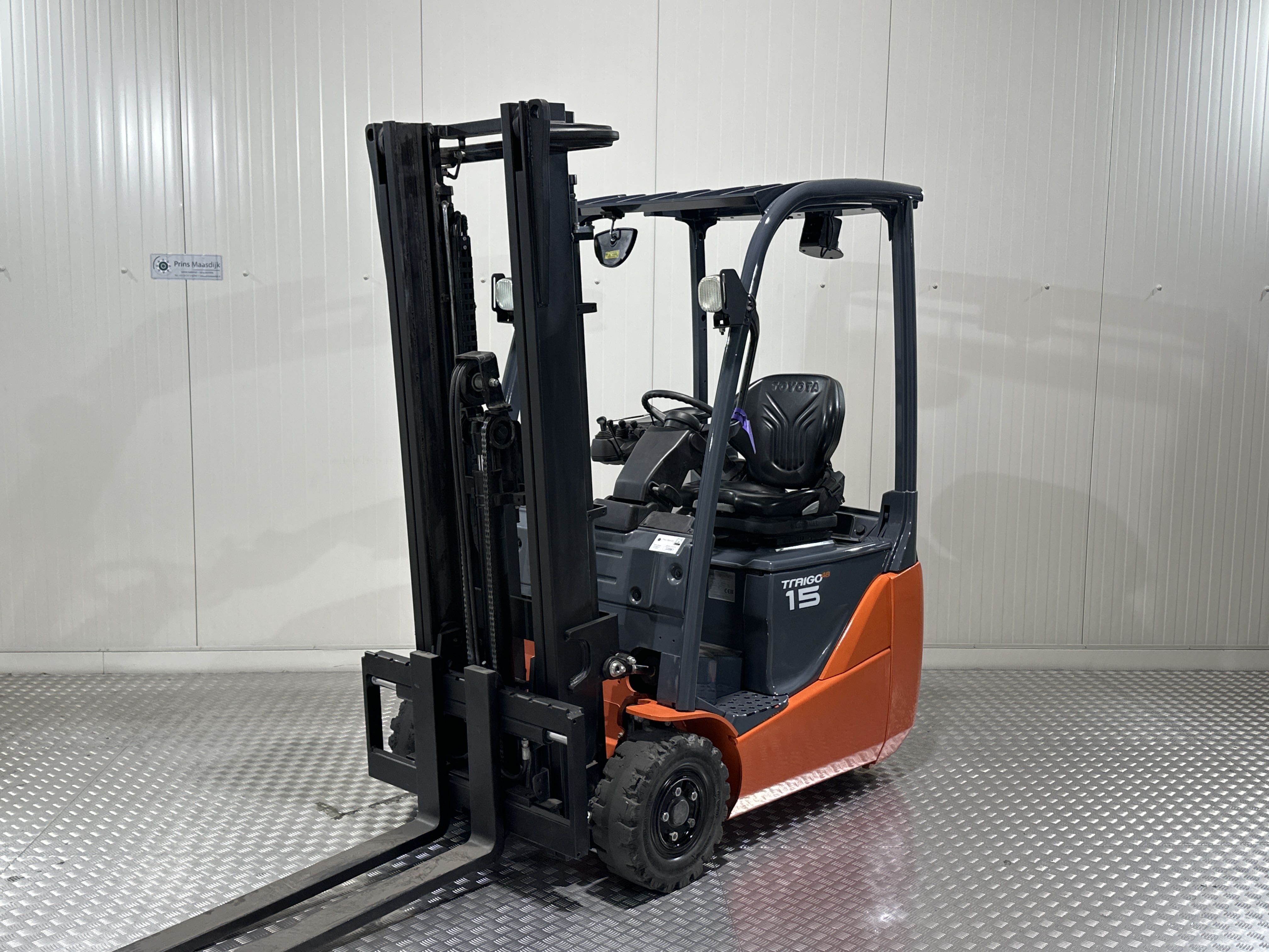 TOYOTA 8FBE15T - Forklift Electric