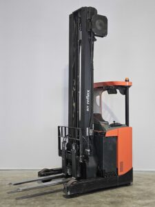 TOYOTA RRE160 – Reachtruck